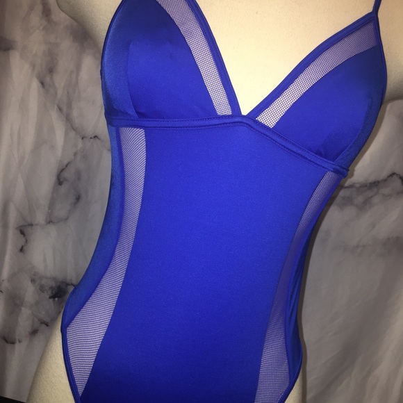 A Ché Blue Mesh Cut One Piece Bathing Suit NWT - Picture 4 of 8
